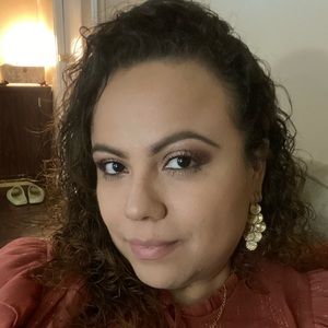 Meet your Posher, Beatriz